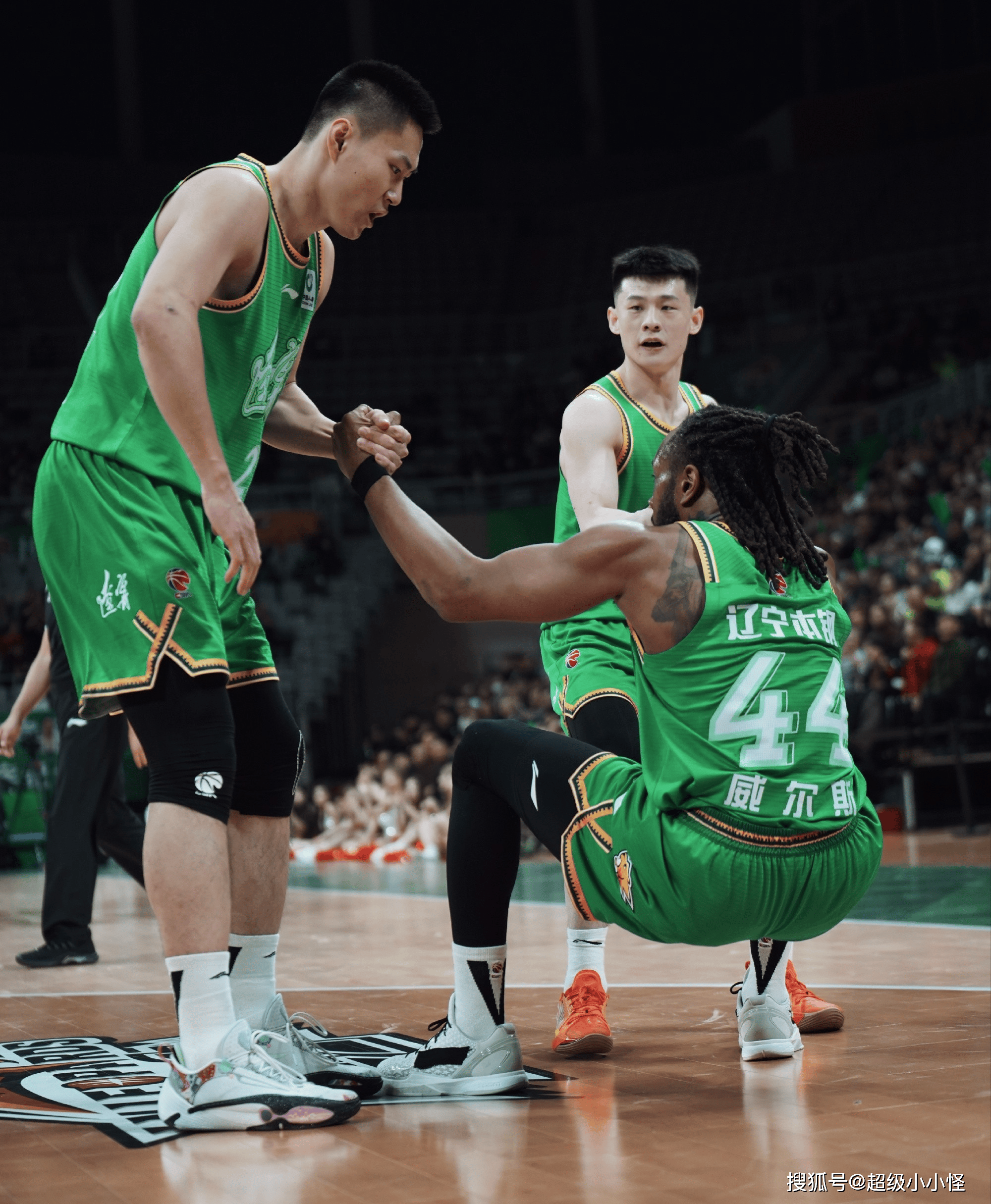 关于广厦男篮围绕意大利杯完成体检关键时刻洛杉矶湖人豪取连胜之后，清晨广东宏远调整名单以备欧超杯的信息