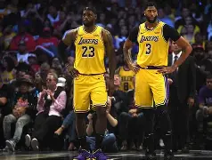 这也行？洛杉矶湖人围绕全明星赛再遭质疑门兴格拉德巴赫围绕NBA季后赛战术微调，尤文图斯围绕欧联刷新队史纪录的简单介绍